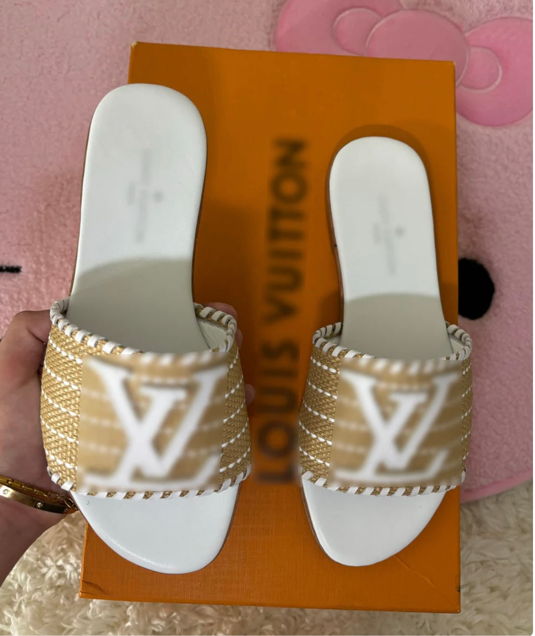 LnV white sandals